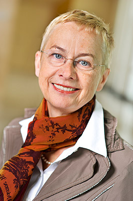 Stiftung_zum_Wohl_des_Pflegekindes_Holzminden_Beratendes_Mitglied_Prof.Dr.Christine_Koeckeritz_01